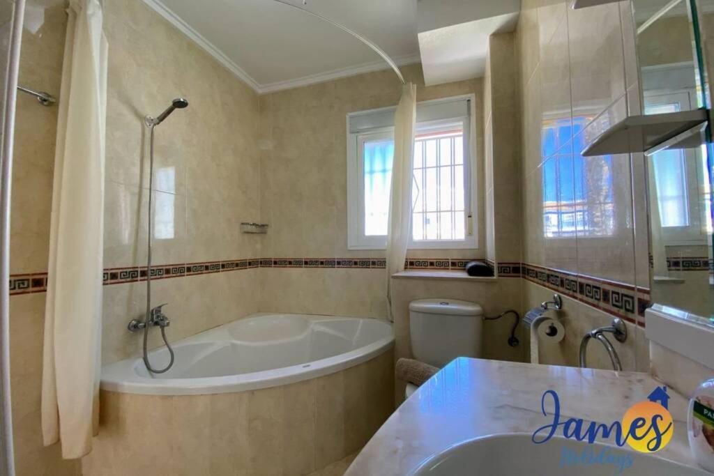 Laguna Townhouse overlooking Communal Pool LOM01 Ciudad Quesada Bagian luar foto